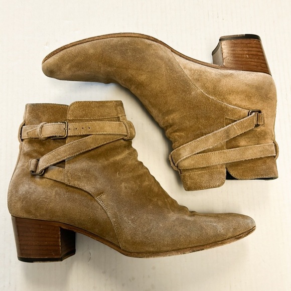 Saint Laurent suede ankle boots - Picture 1 of 7